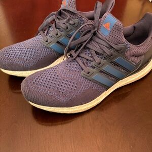 Adidas Boost Men’s 9 1/2 in good shape